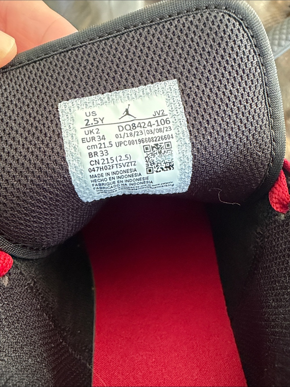 Jordan Kids' High-Top Sneakers in Black/White/Red - Picture 2 of 4